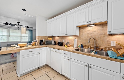 O'byrne House | Beachside Bliss: Step2Beach, Firepit, BBQ, Hammock Surfboard, Coffee, fast wifi