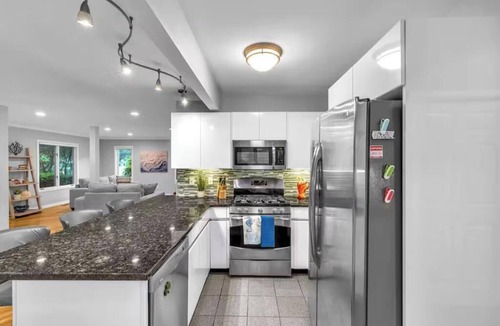 Westbrook House | Beachside Bliss w/Game Room, Gym & Golf Green