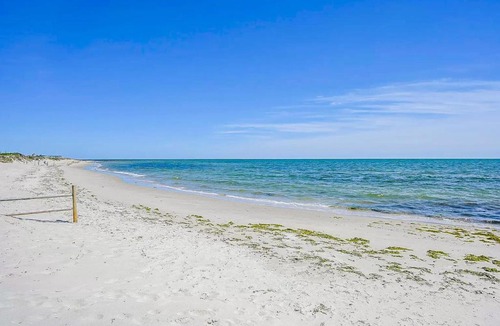 West Dennis House | Beachside Bungalow - A