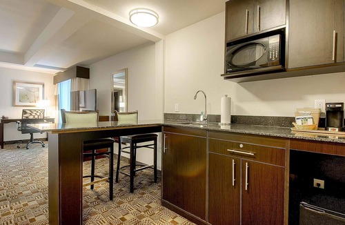 Carlsbad Hotel | Beachside Carlsbad Stay | Pool & Free Breakfast