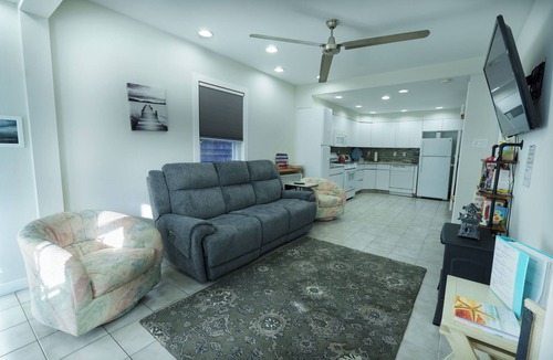 Revere House | Beachside condo Boston, Airport,Train