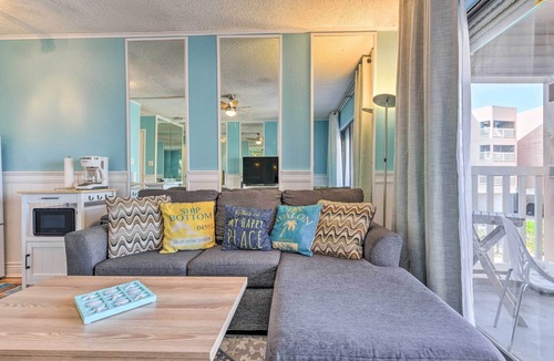 North Beach Condo | Beachside Corpus Christi Condo w/Amenities!