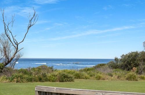 Cudmirrah House | Beachside Cottage