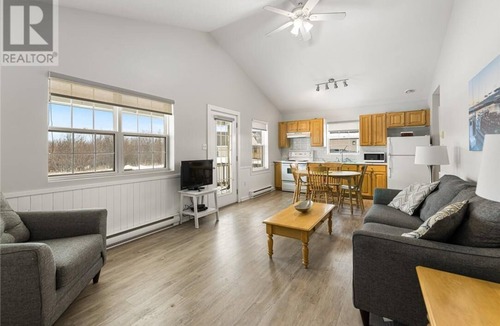 Cap-Pele Cottage | Beachside Cottage w/beach access - Aboiteau Beach