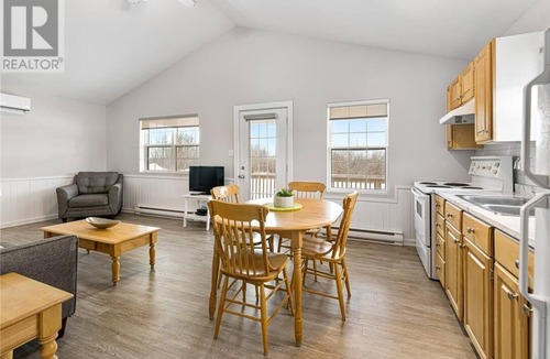 Cap-Pele Cottage | Beachside Cottage w/beach access - Aboiteau Beach