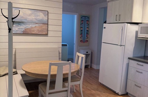 Winnipeg Beach Resort | Beachside cozy one bedroom