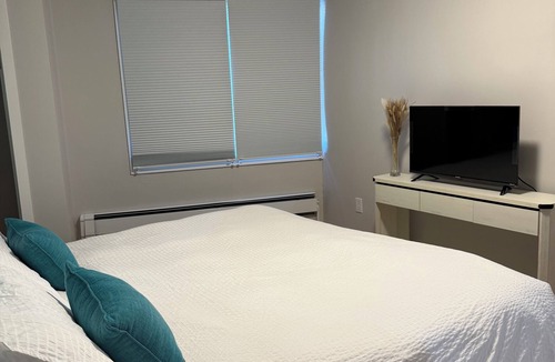 Winnipeg Beach Resort | Beachside cozy one bedroom