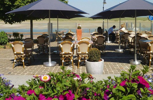 Cayeux-sur-Mer Apartment | Beachside Flat with Sunny Patio
