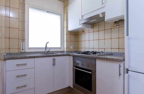 Port de la Selva Apartment | Beachside Ground Floor Apartment in Port de la Selva - Mountain Views, Terrace, WiFi, Parking