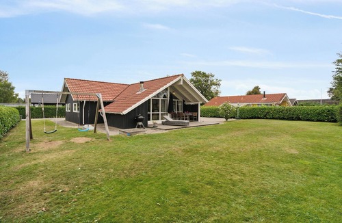 Broager House | Beachside holiday home for the whole family