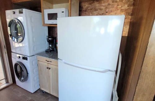 Cape Meares House | Beachside & Lakefront Hideaway- Captivating Views