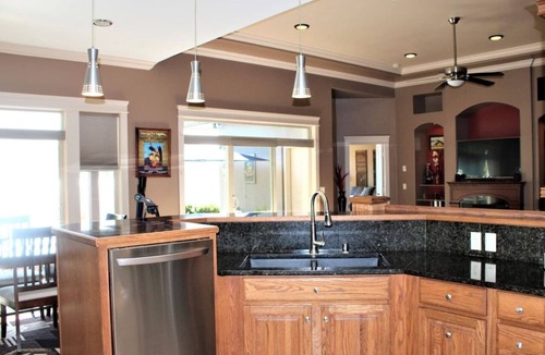 Oroville House | Beachside Oasis, Oroville