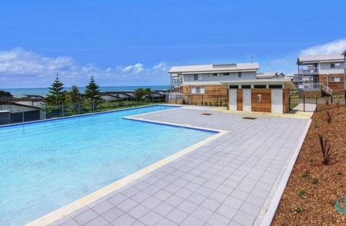 Caves Beach House | Beachside Oasis- pool access - beach
