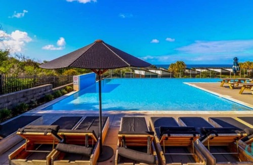 Caves Beach House | Beachside Oasis- pool access - beach