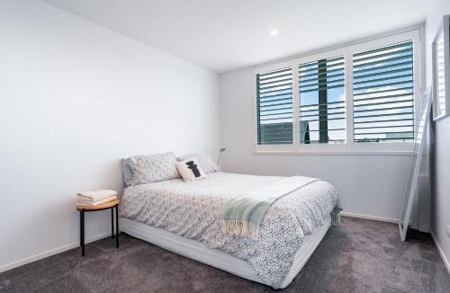 Papamoa Beach House | Beachside Retreat with Private Pool