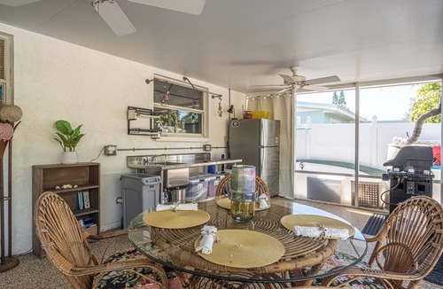 Harbor Heights House | Beachside Retro Revival