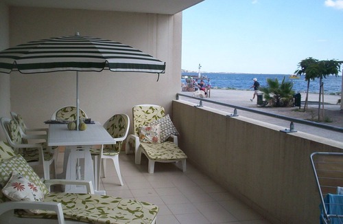 Meze Apartment | Beachside sea views, aircon, internet, modern, private parking
