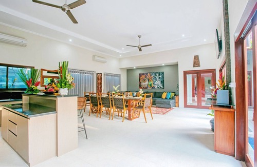 Laksmana Villa | BEACHSIDE Seminyak - Villa Ellen - SENSATIONAL REVIEWS - 250metres to the Beach
