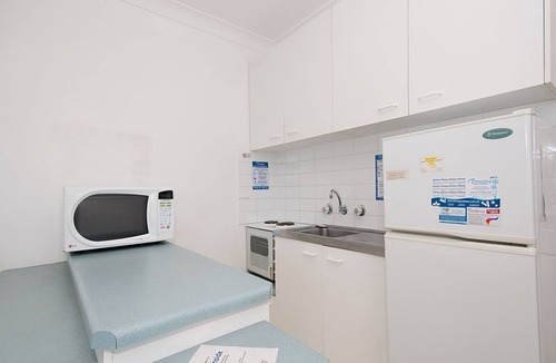 Shoal Bay Hotel | Beachside Shoal Bay Unit 2