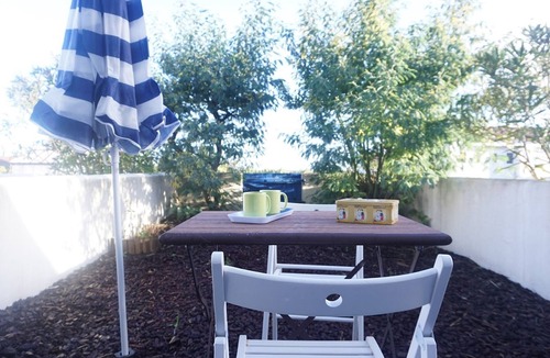La Gueriniere Apartment | Beachside Studio with Garden, BBQ, and Near Cycling Path