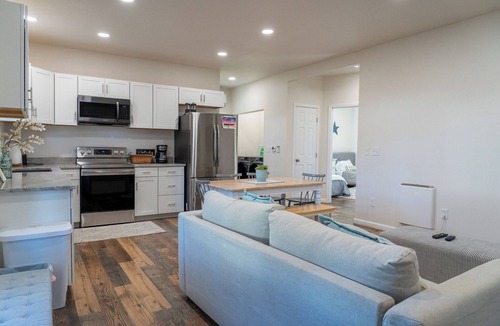 Crescent City North House | Beachside Suite at Lipowitz