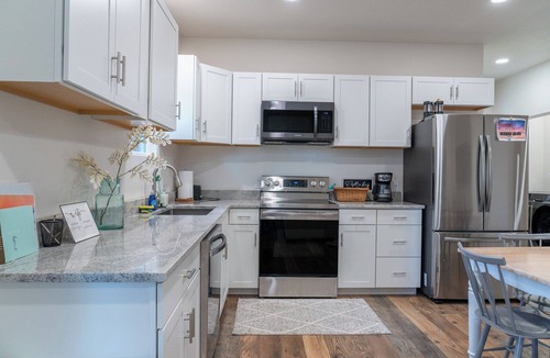 Crescent City North House | Beachside Suite at Lipowitz