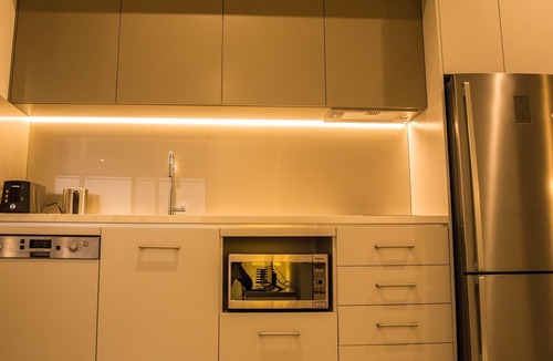 Largs Bay Apartment | Beachside Sunset Vista Adelaide - couples getaway