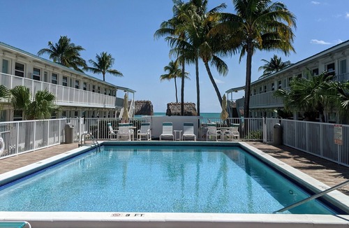 Key Colony Beach Apartment | Beachside Unit 39 - Key Colony