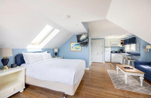 Falmouth Hotel | Beachside Village Resort