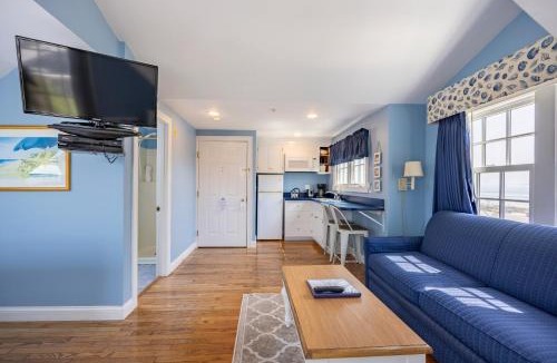 Falmouth Hotel | Beachside Village Resort