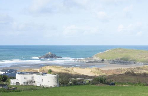 Crantock House | Beachview Apartment 8, Crantock,Newquay