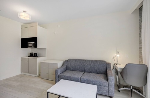 Sea Bright Hotel | Beachwalk at Sea Bright