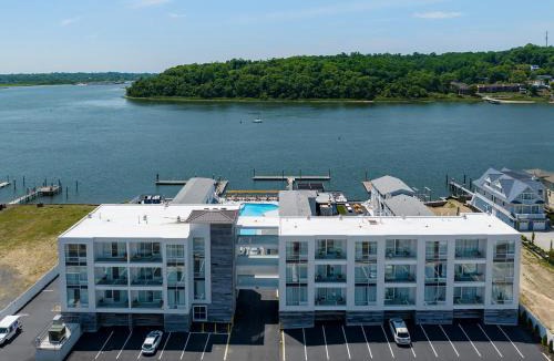 Sea Bright Hotel | BeachWalk at Sea Bright