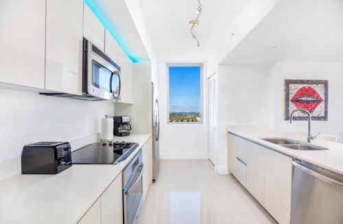 Hallandale Beach Apartment | Beachwalk Resort 2902