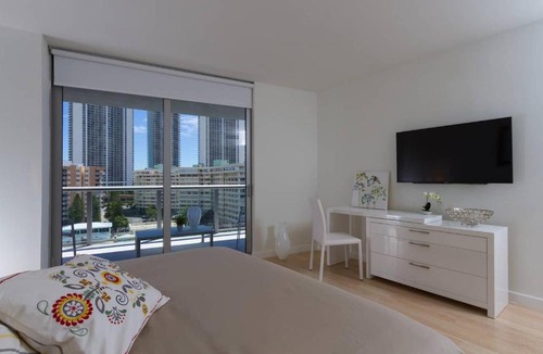 Hallandale Beach Apartment | Beachwalk Resort - Luxurious & Spacious 3/3 Condo