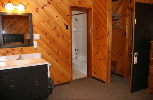Deer Bay Resort | Beachwood Resort
