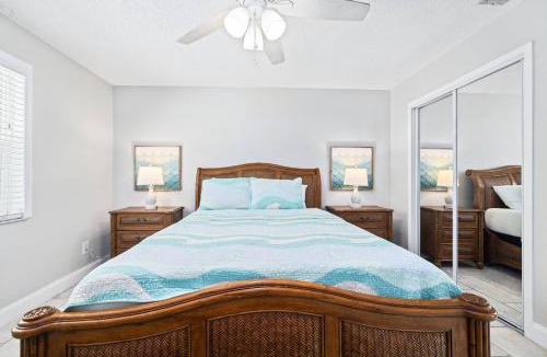 Ozona House | Beachy 2-1 Condo