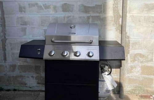 Sea Bright Apartment | Beachy 2 bdrm with everything at your fingertips