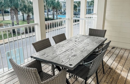 Clipper Cove House | Beachy Bright - Family Friendly! - Close to beach