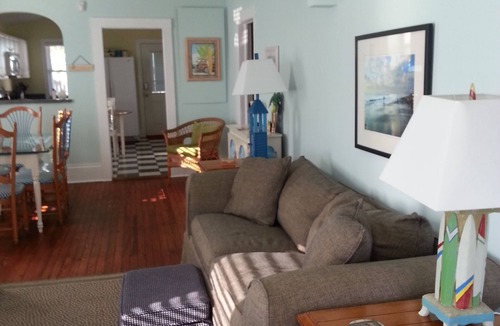 Jacksonville Beach Cottage | Beachy Cottage by the sea