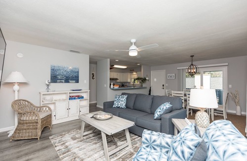 Coquina Gables Apartment | Beachy Getaway–Cozy, Clean & Equipped w/All Essentials! Relax, Enjoy & Refresh!