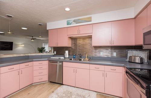 Coquina Gables House | Beachy Getaway–Cozy, Clean & Equipped w/All Essentials! Relax, Enjoy & Refresh!