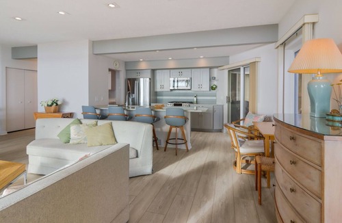 Suttons Bay Condo | Beachy Keen - Charming Condo on Sutton Bay