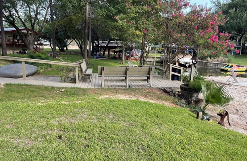 Granite Shoals Cottage | Beachy-Keen Cottage on Lake LBJ; Canoe, Kayaks, Slip, Pets welcome!nn