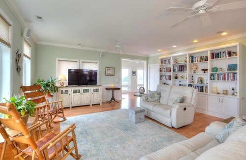 Caswell Beach House | Beachy Me