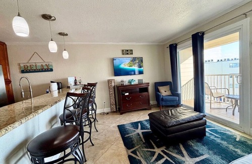 Rocky Point Condo | Beachy Vibes, Game Day Fun on the Bay, Heated Pool