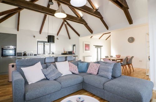 St. Agnes Cottage | BEACON BARN, pet friendly, with open fire in St Agnes