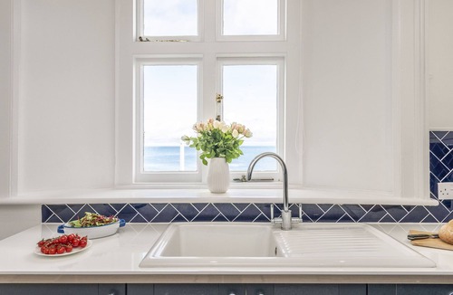 Chillington Cottage | Beacon Cottage - sleeps 6 guests