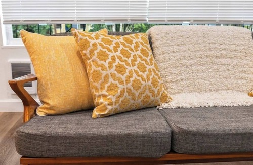 North Beacon Hill Condo | Beacon Hill Retro - Central Location