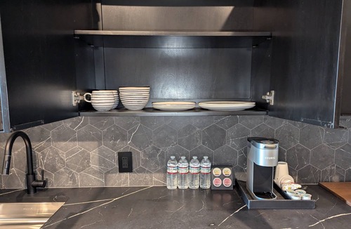 Ward Two Hotel | Beacon Suites Hotel